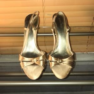Nine West champagne colored satin sandals